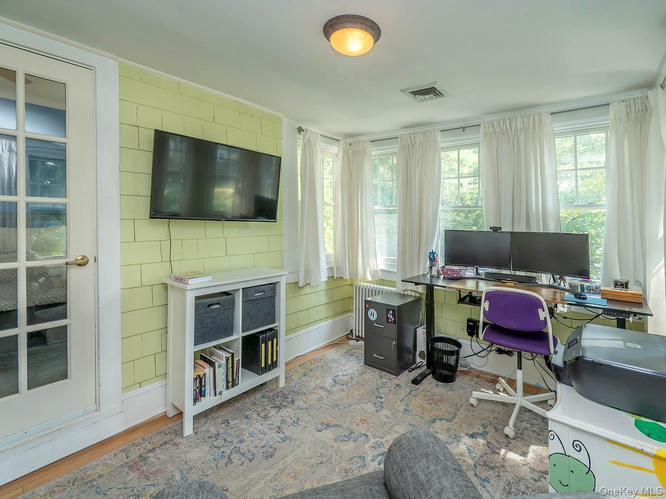 150 Franklin Avenue — photo 24