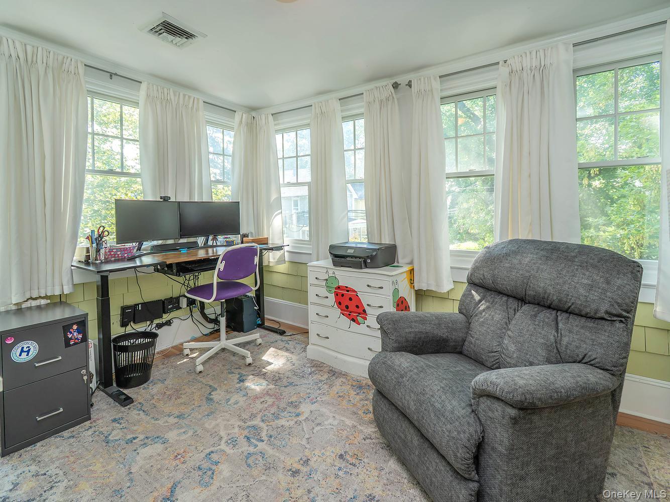 150 Franklin Avenue — photo 25