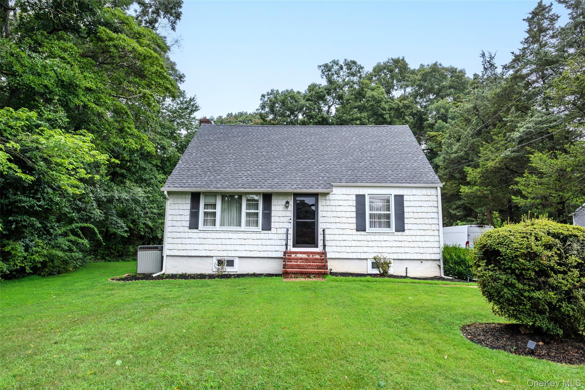 99 Warner Road — photo 3