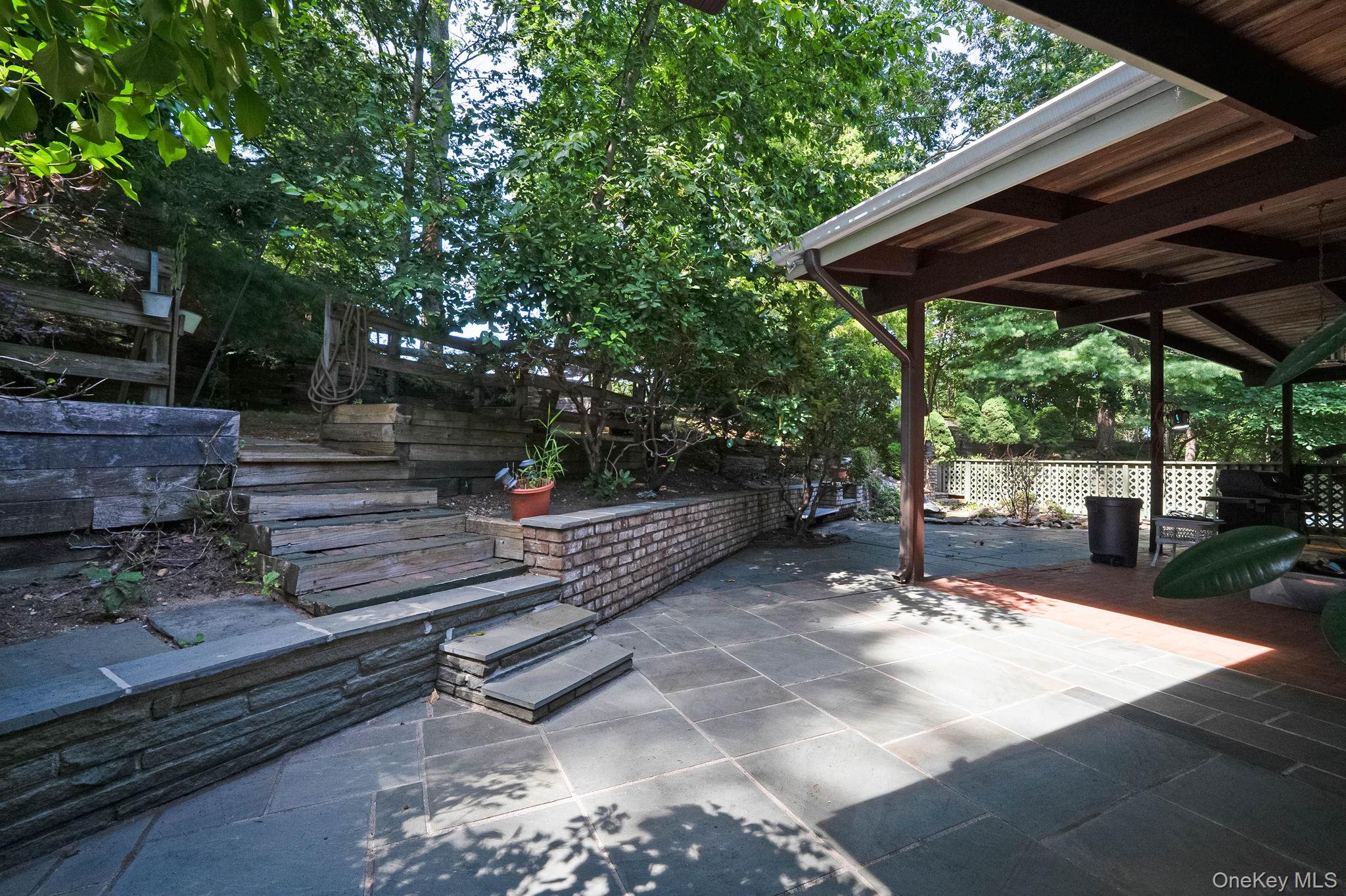 135 Oakside Drive — photo 11