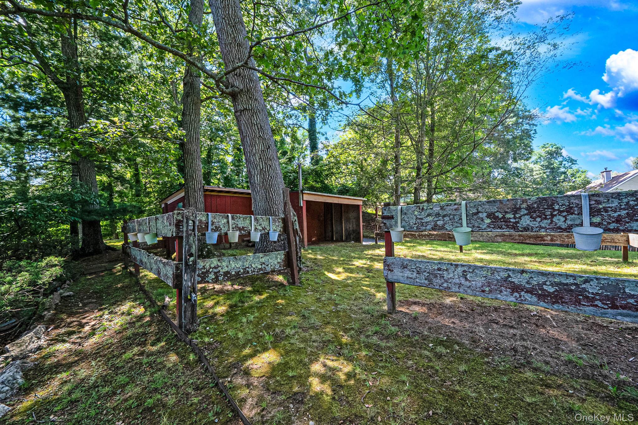 135 Oakside Drive — photo 18
