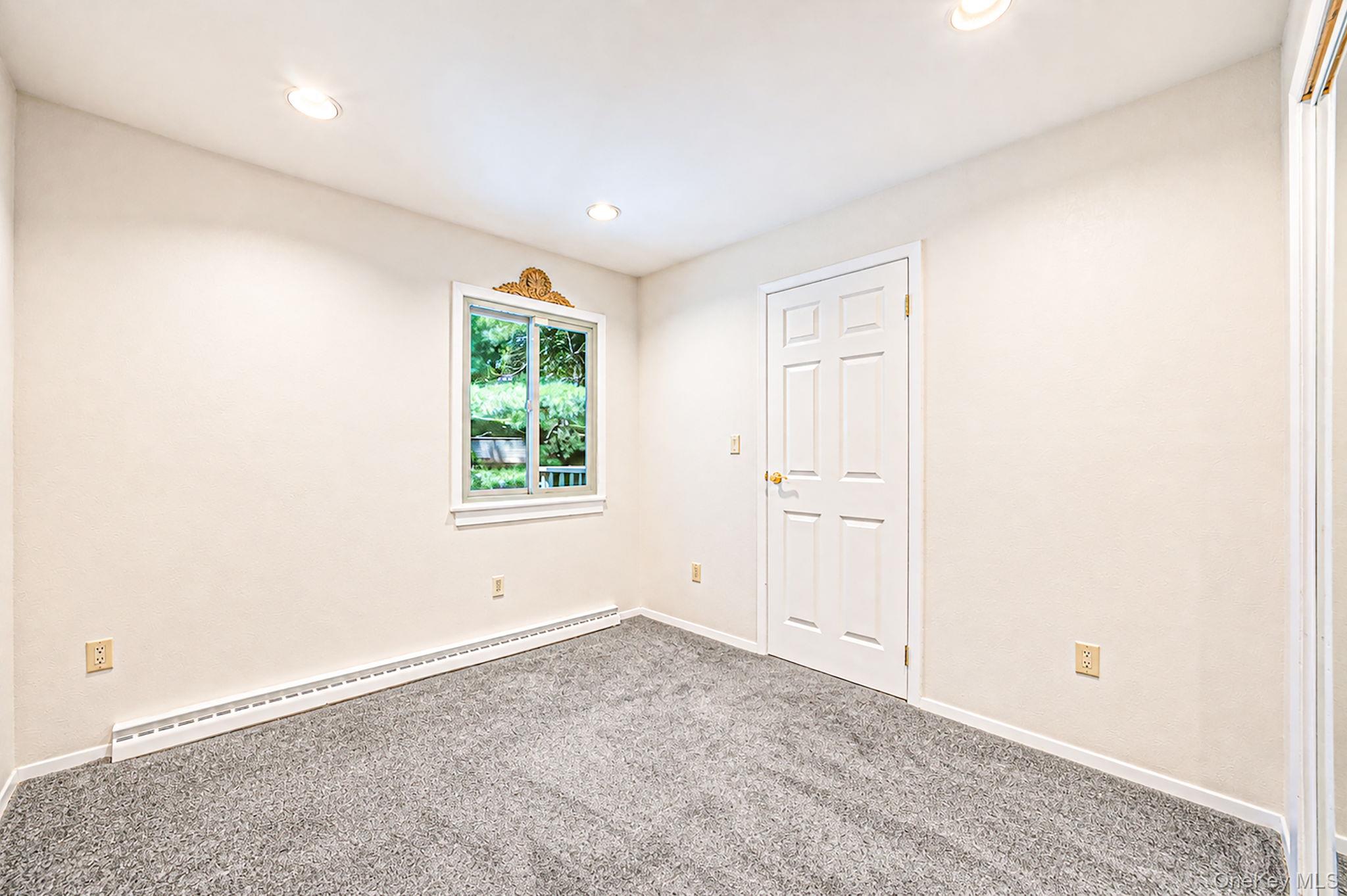 135 Oakside Drive — photo 33