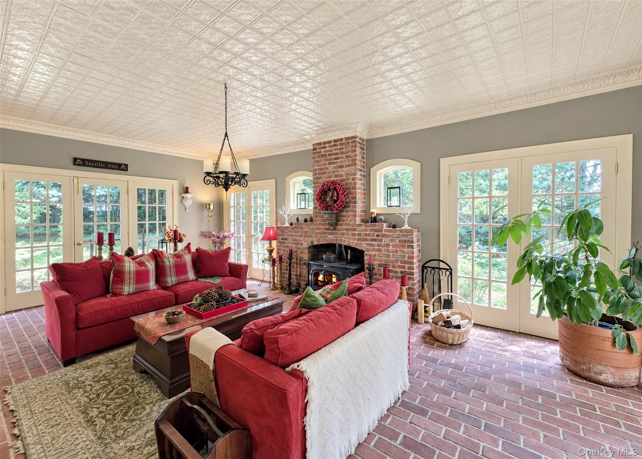 259 Astor Drive — photo 11
