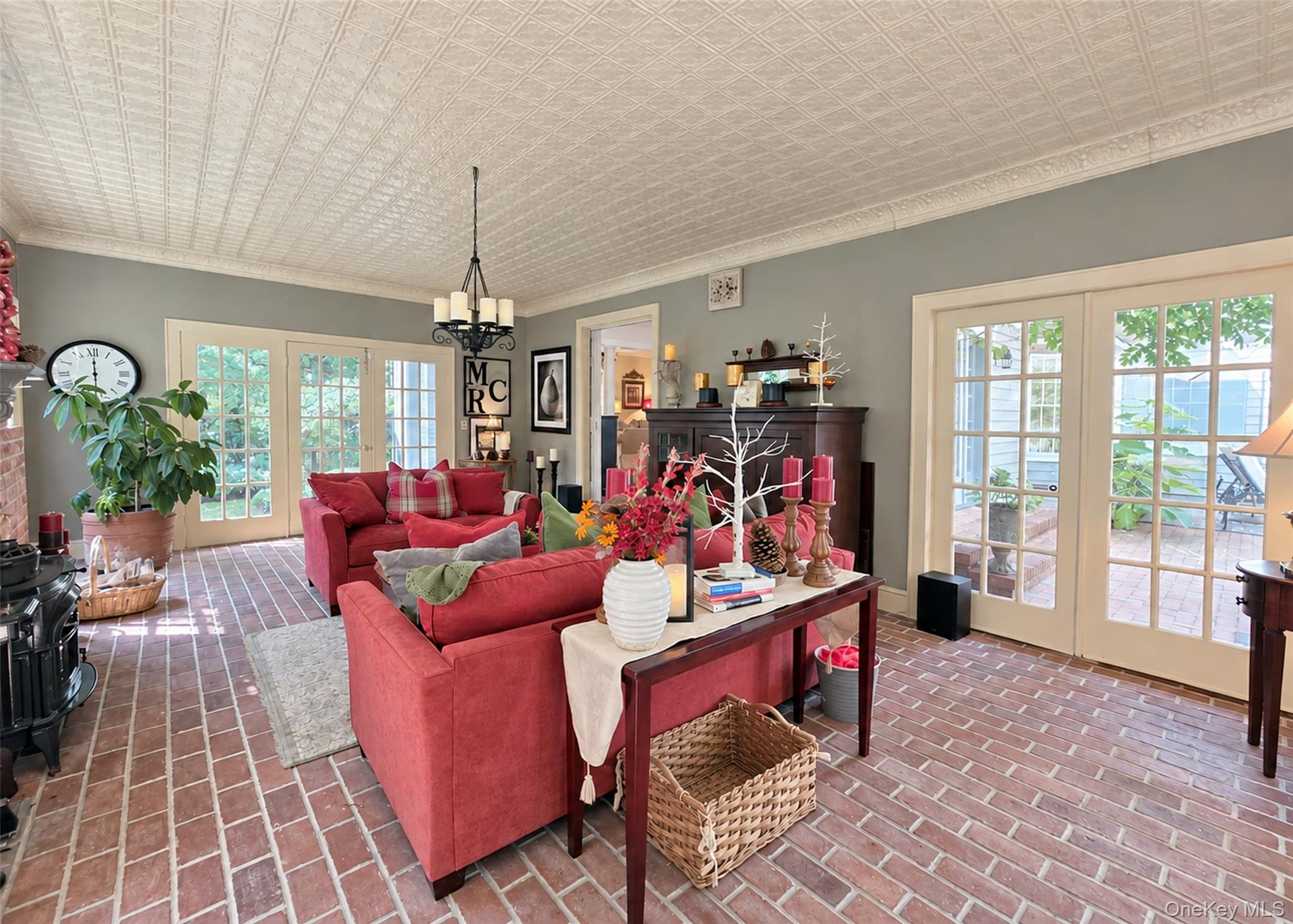 259 Astor Drive — photo 12
