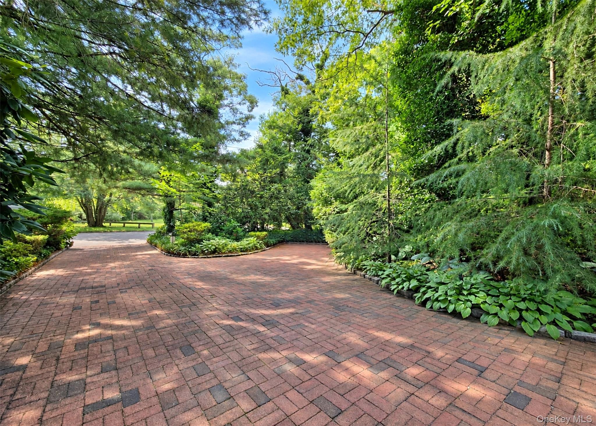 259 Astor Drive — photo 3