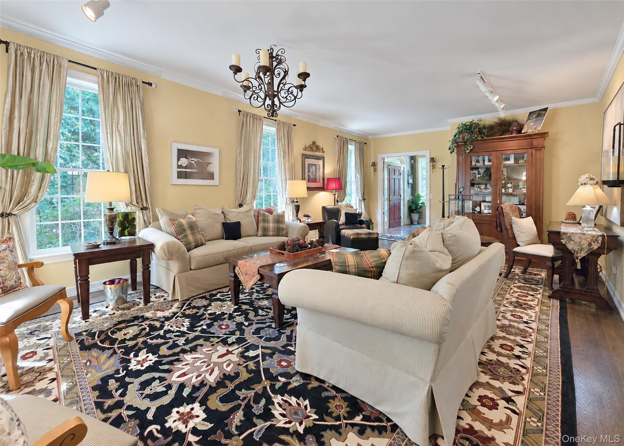 259 Astor Drive — photo 8