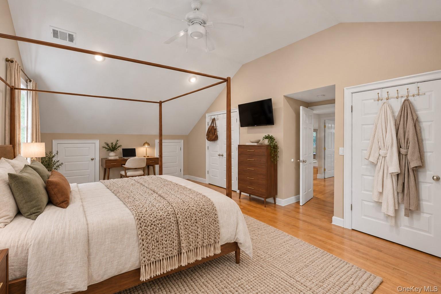 18 Walnut Avenue — photo 14