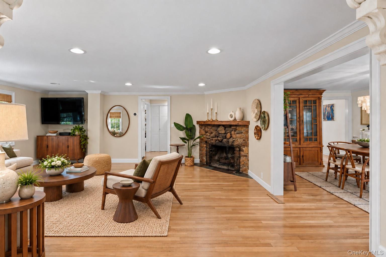 18 Walnut Avenue — photo 6