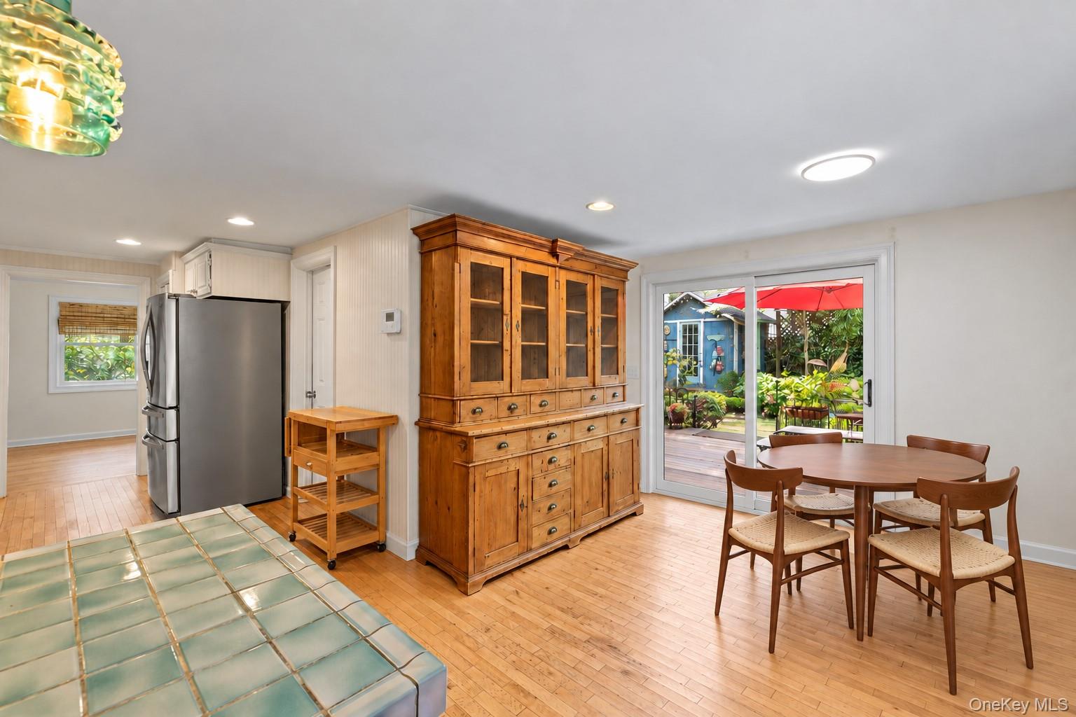 18 Walnut Avenue — photo 8
