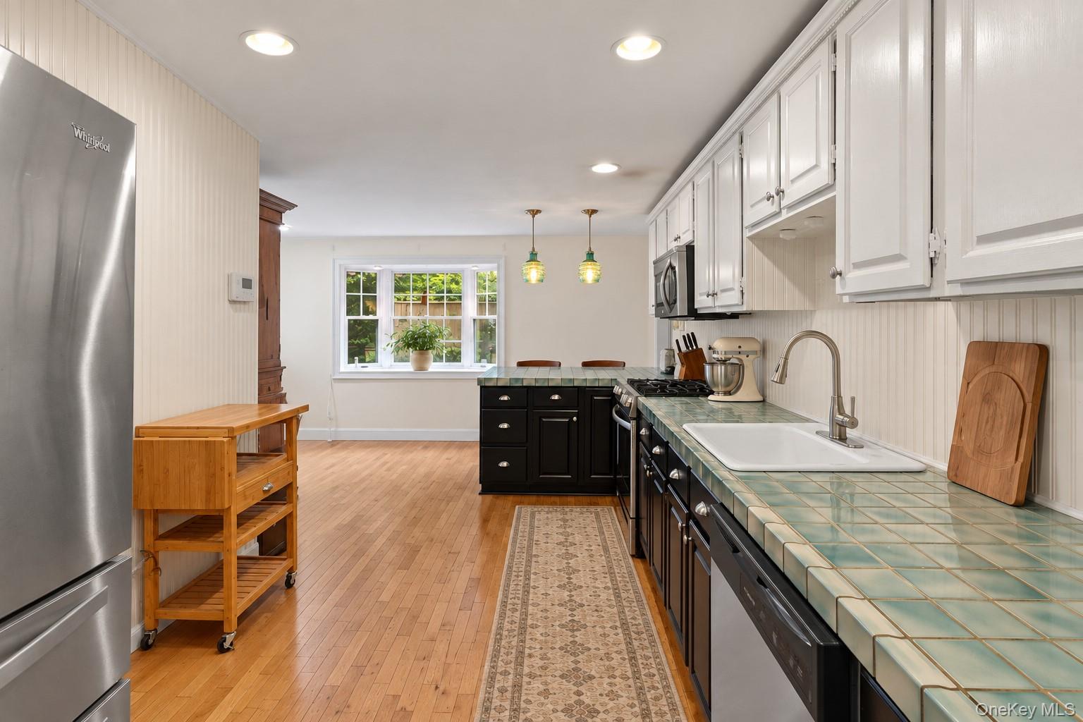 18 Walnut Avenue — photo 9