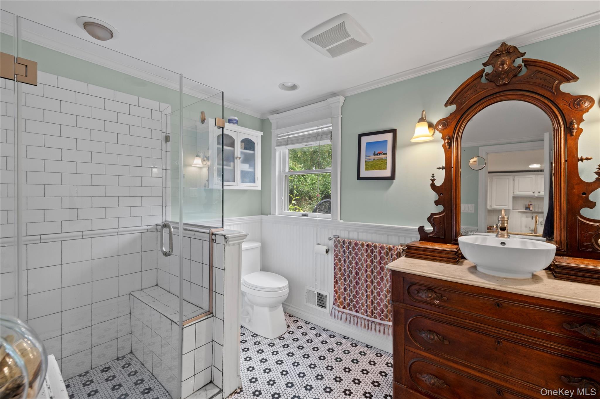 18 Walnut Avenue — photo 10