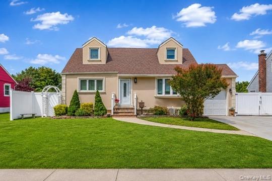 195 Wisconsin Avenue, North Massapequa