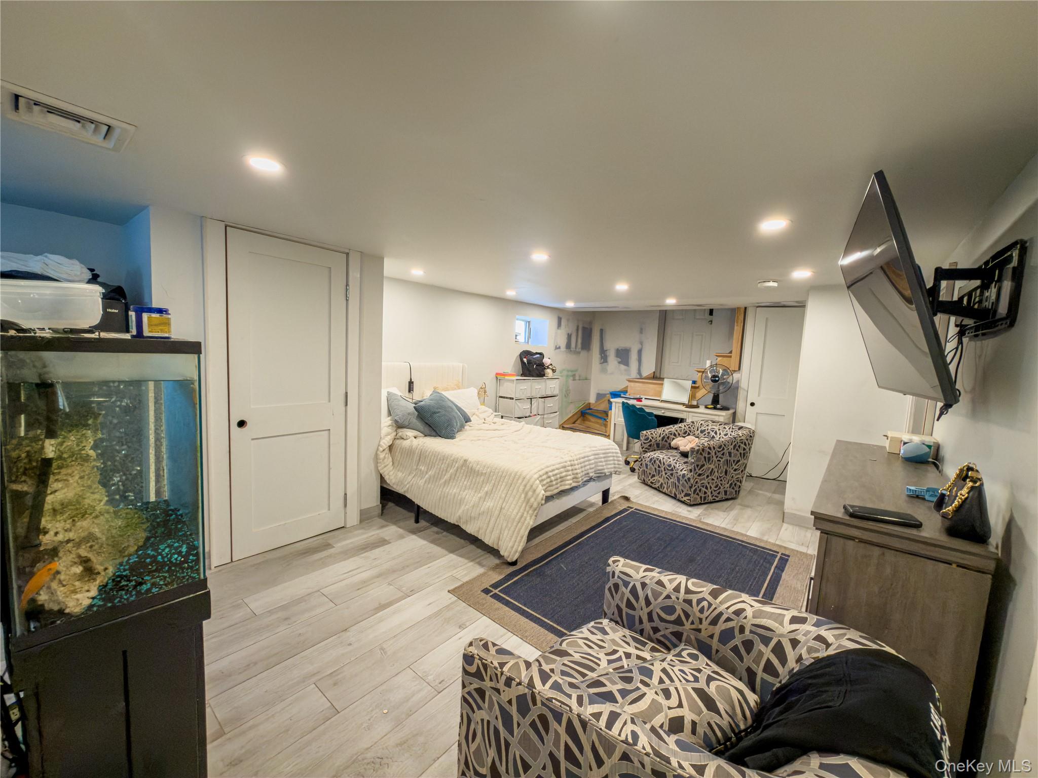 723 Olive Street — photo 12
