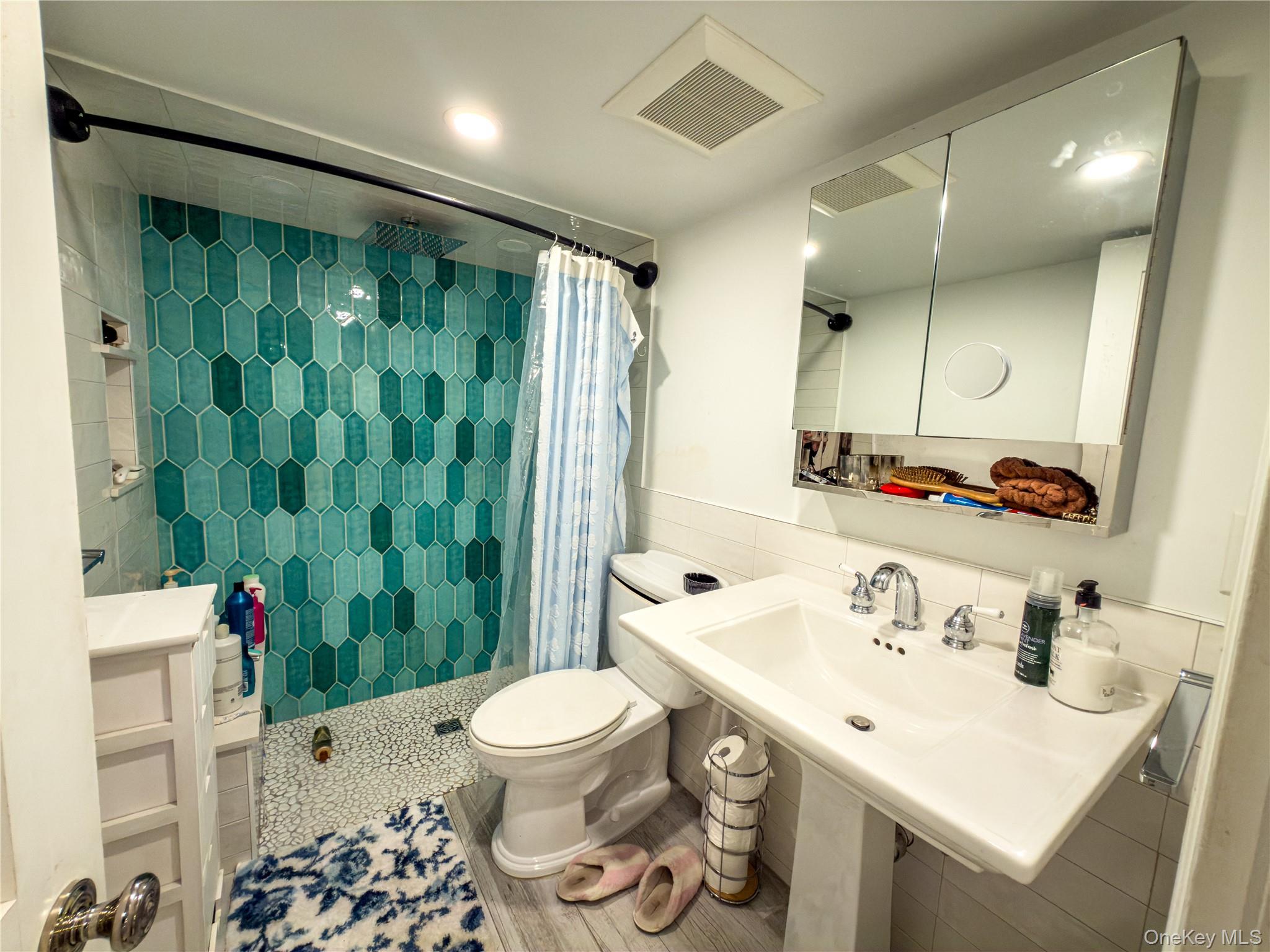 723 Olive Street — photo 13
