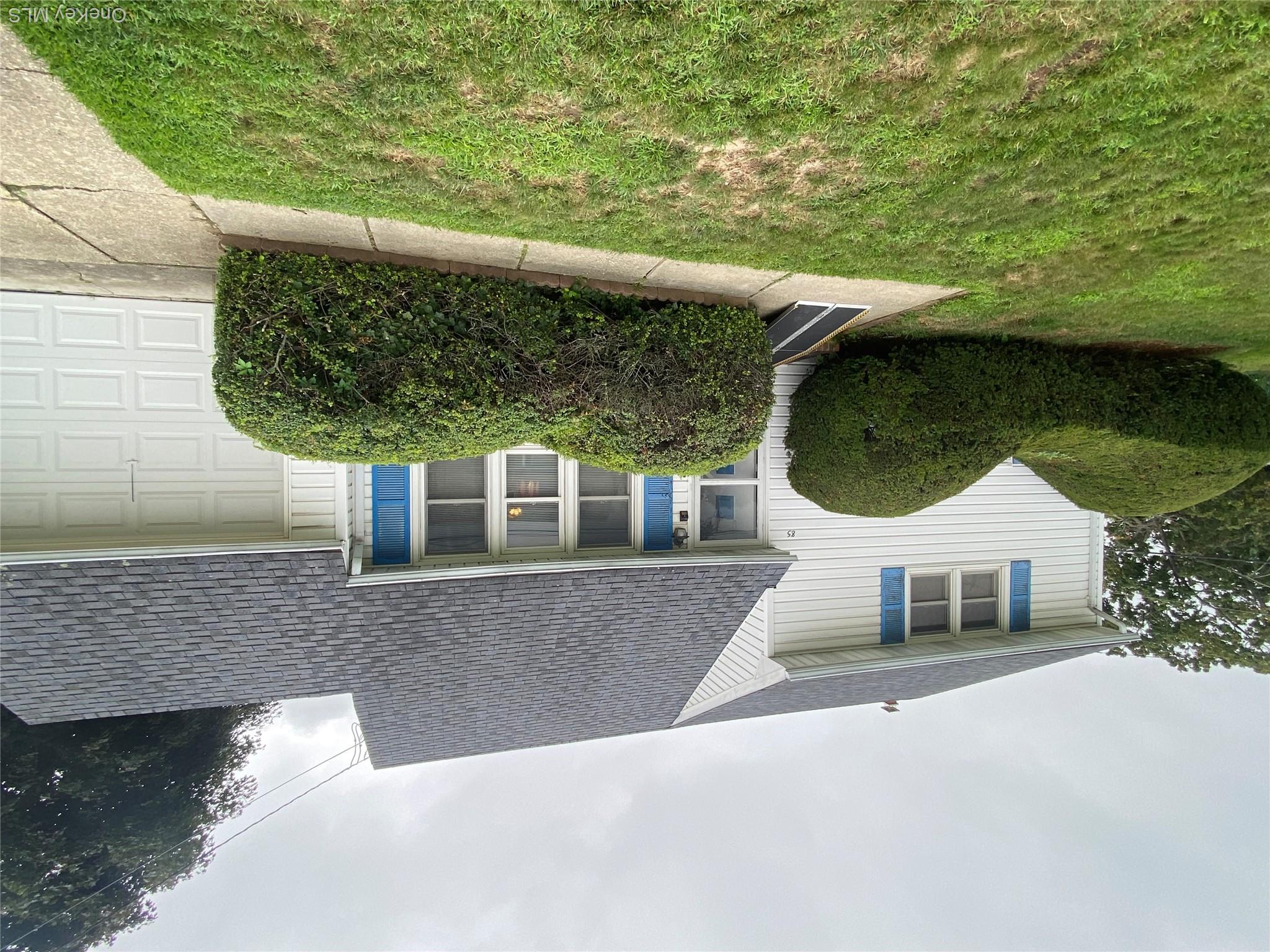 85 Stellenwerf Avenue, Islip Terrace