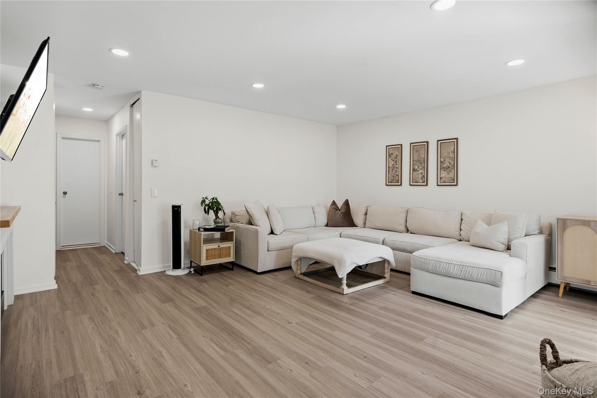 36 Richmond Boulevard #4A — photo 4