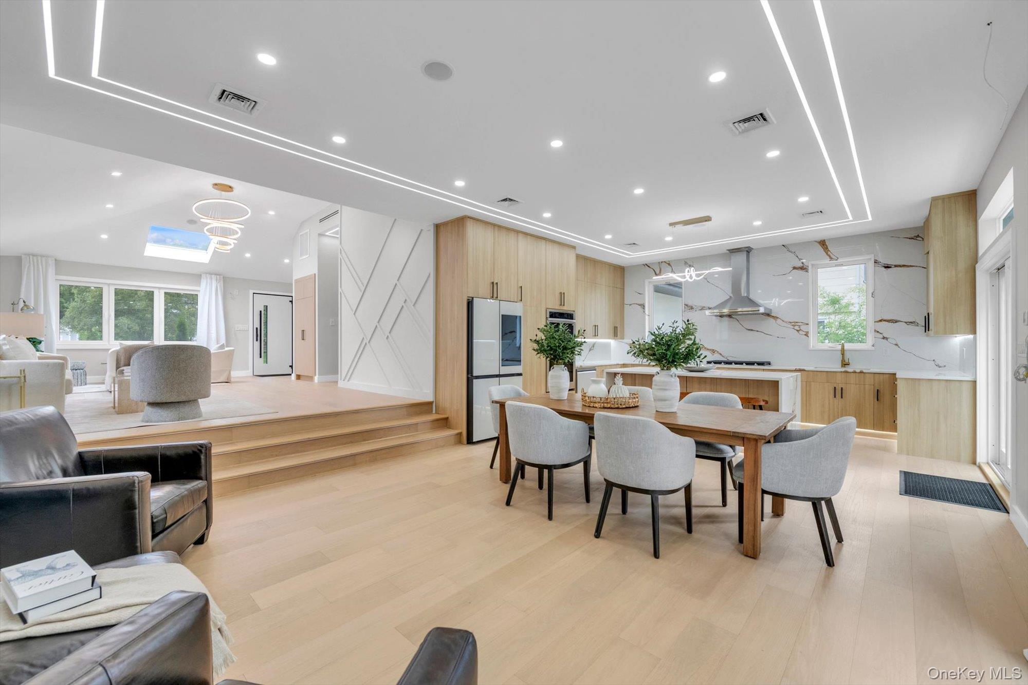109 Nassau Drive — photo 10
