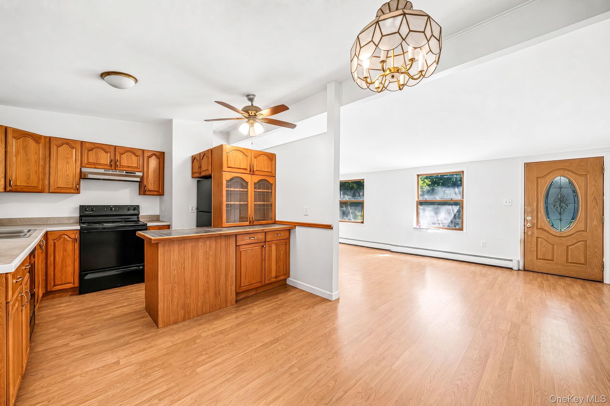 2356 Walnut Avenue — photo 5