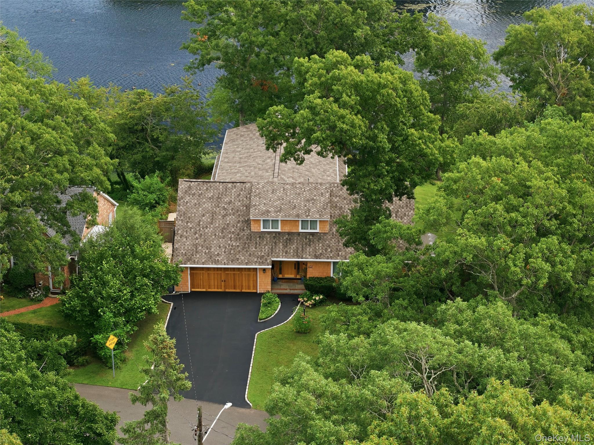 107 Lake Shore Drive — photo 2
