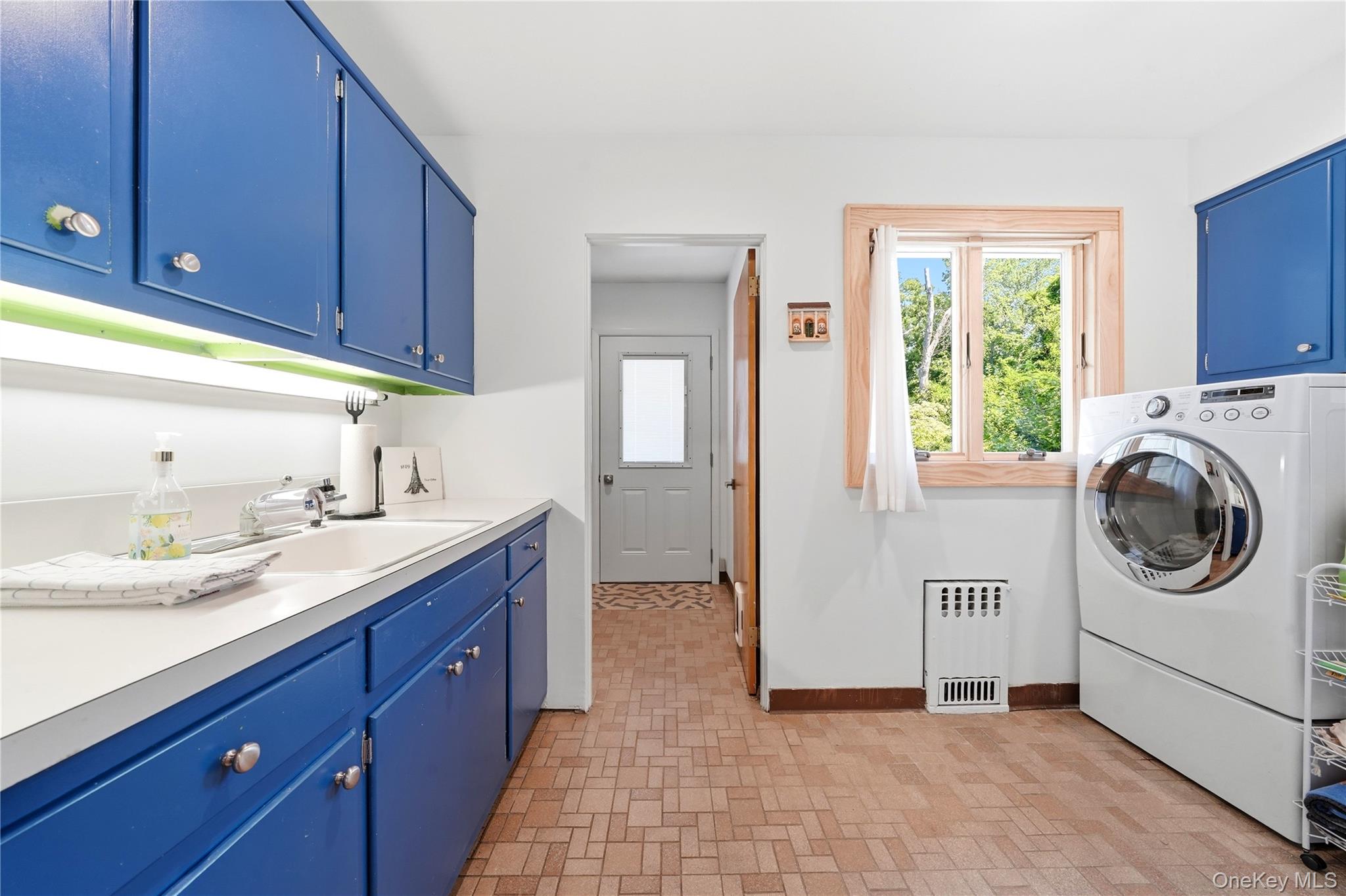 107 Lake Shore Drive — photo 27