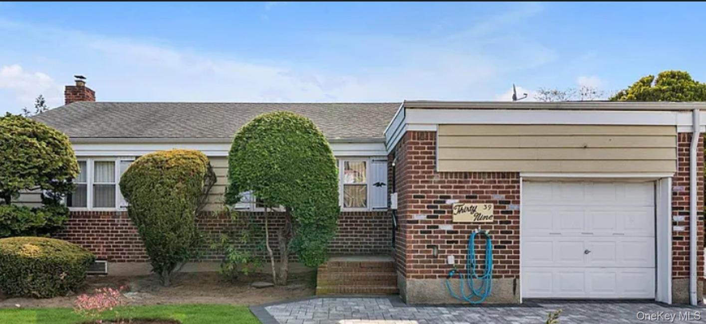 39 caroline Avenue, Elmont