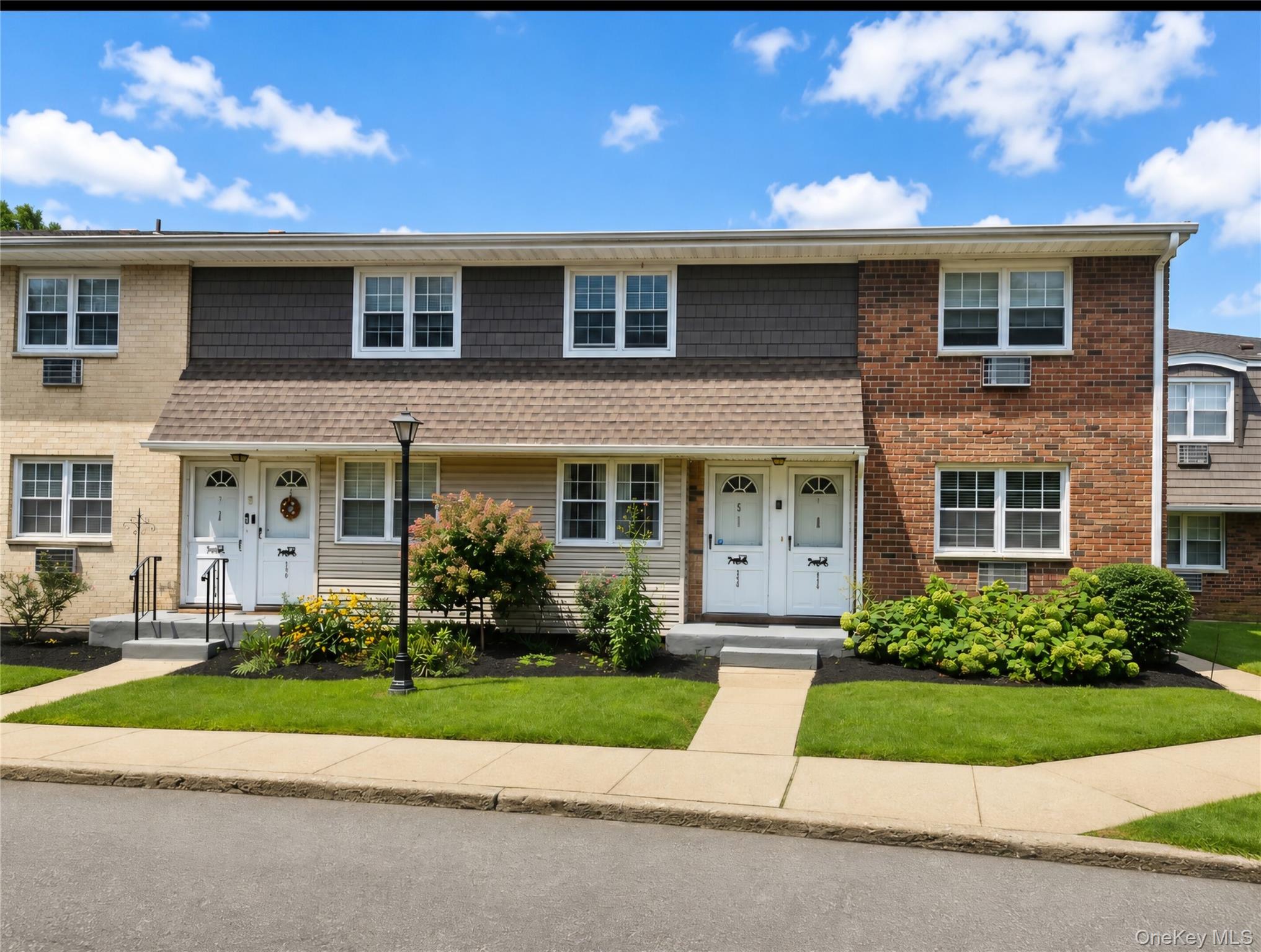 5218 Wilshire Lane #5218, Oakdale
