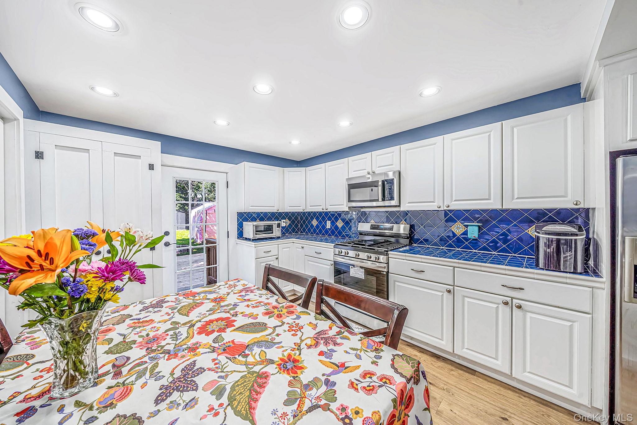 24 Wiggins Avenue — photo 11