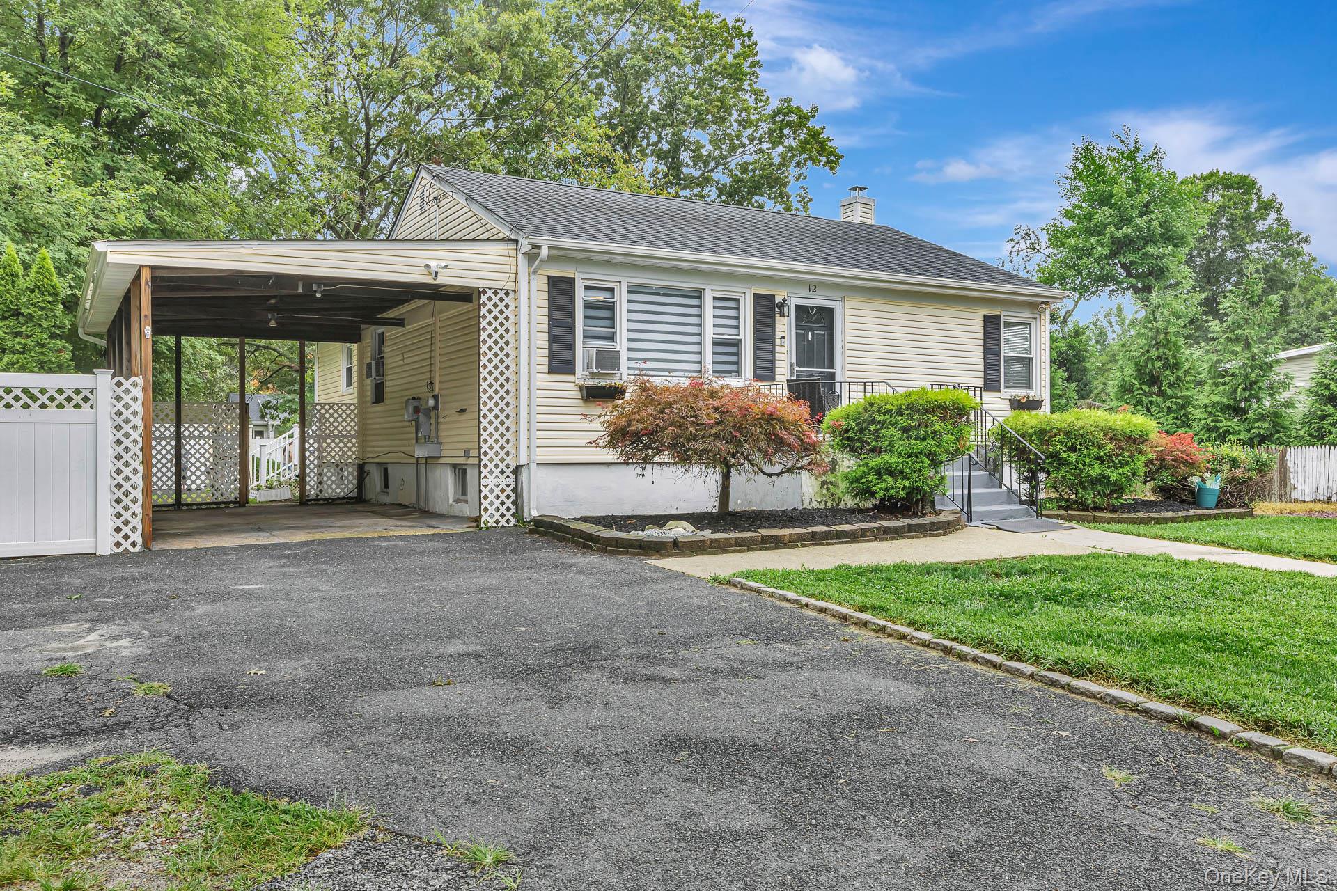 12 Dover Avenue — photo 2