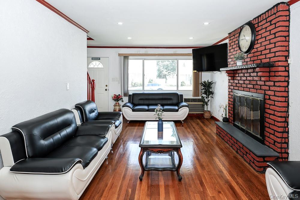 1491 Clay Street — photo 4