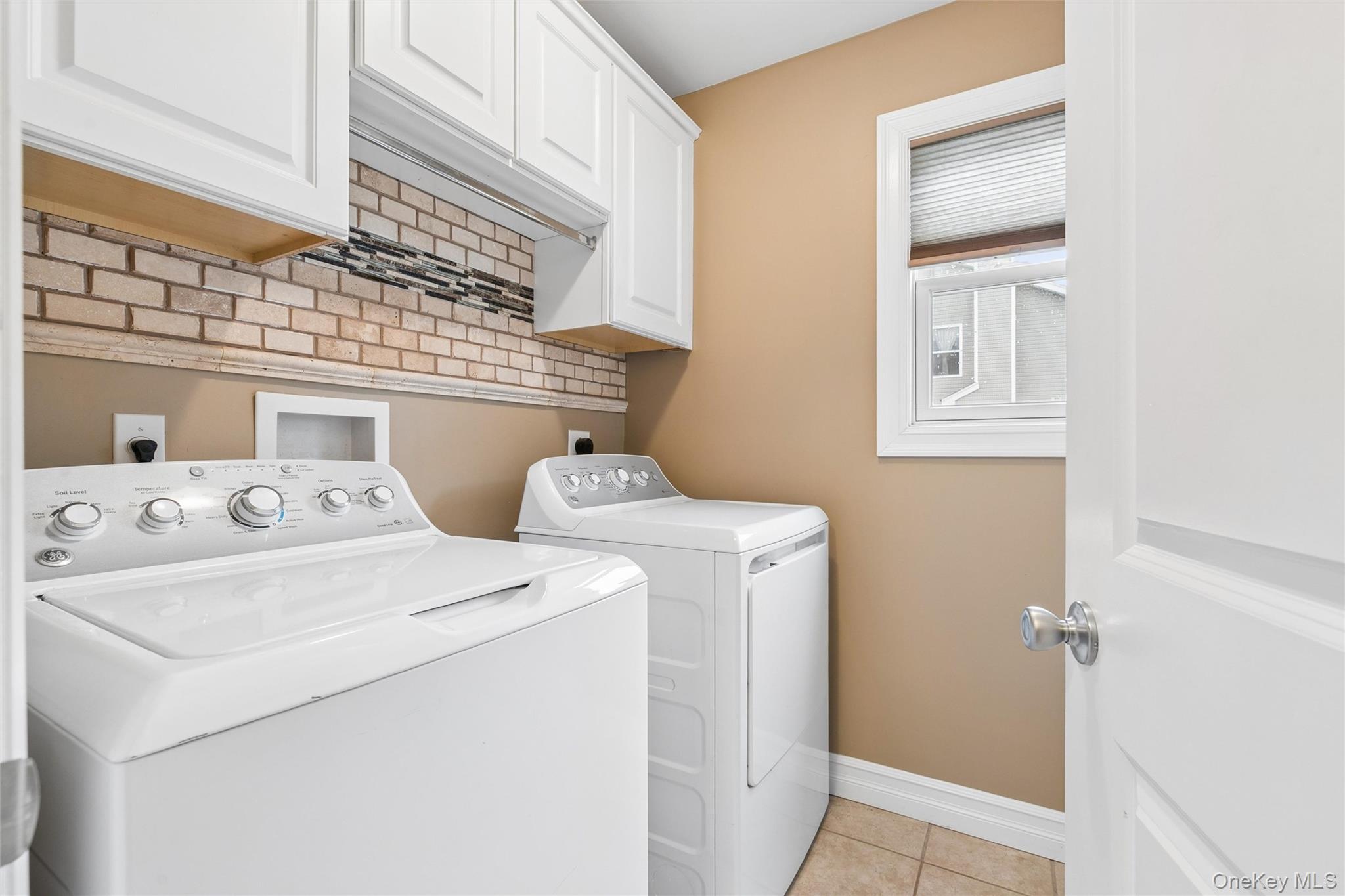 406 Carnation Drive — photo 16