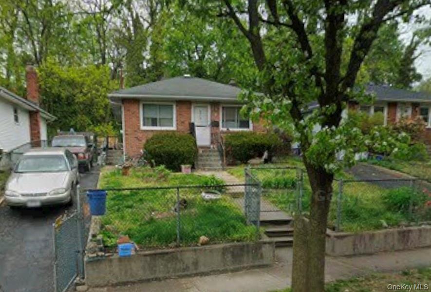 117 Harbor Road, Port Washington