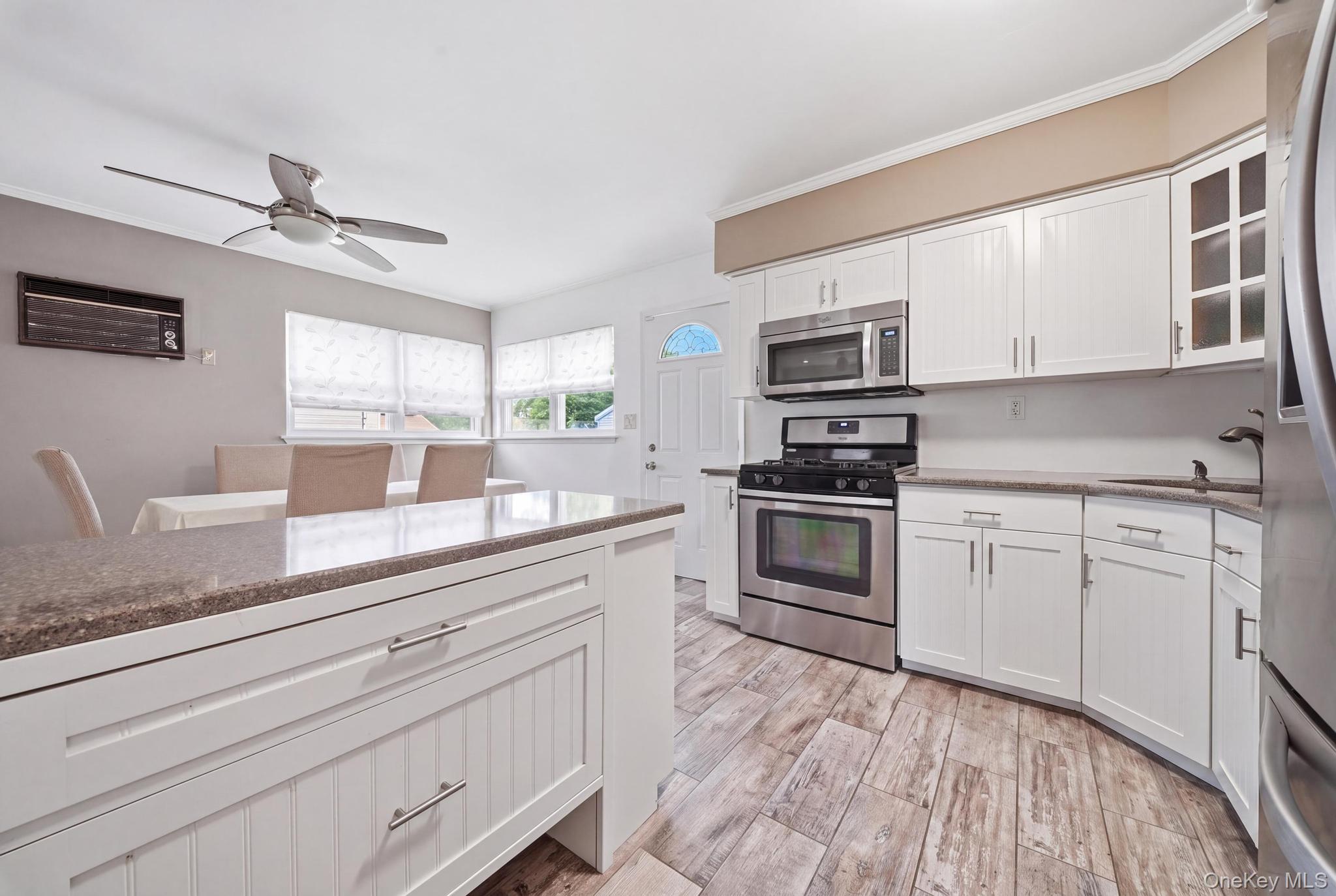 66 Caroline Avenue — photo 6