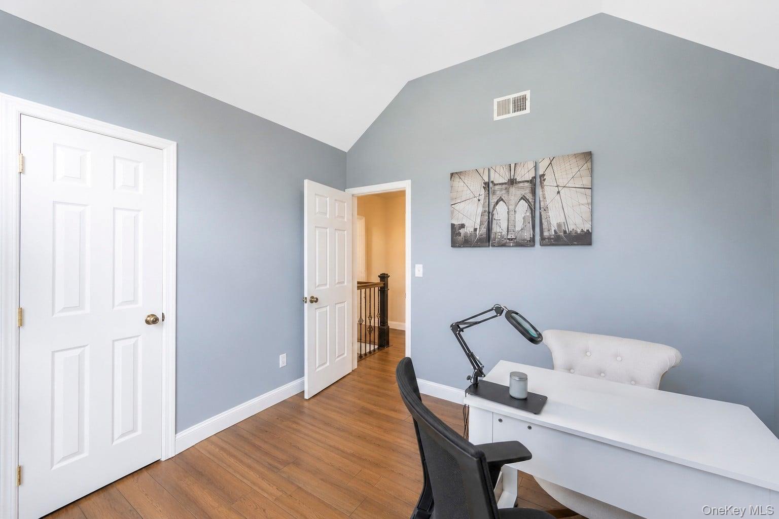 48 Foxboro Avenue — photo 43