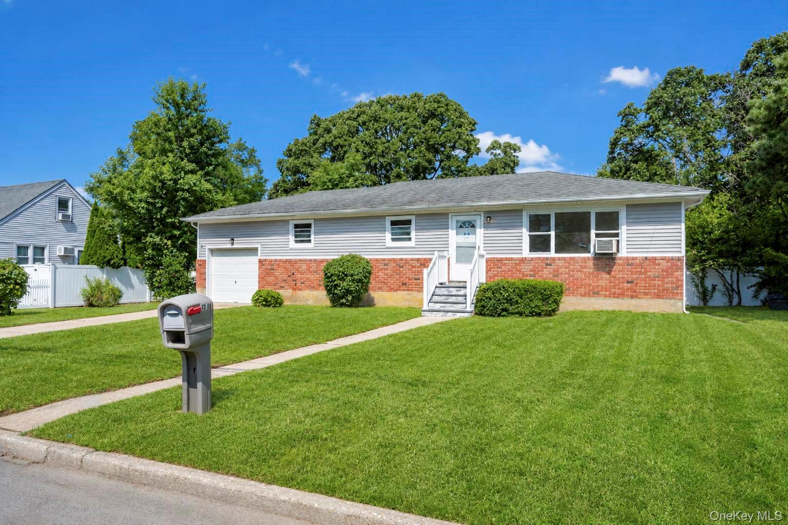 334 Robbins Street — photo 3