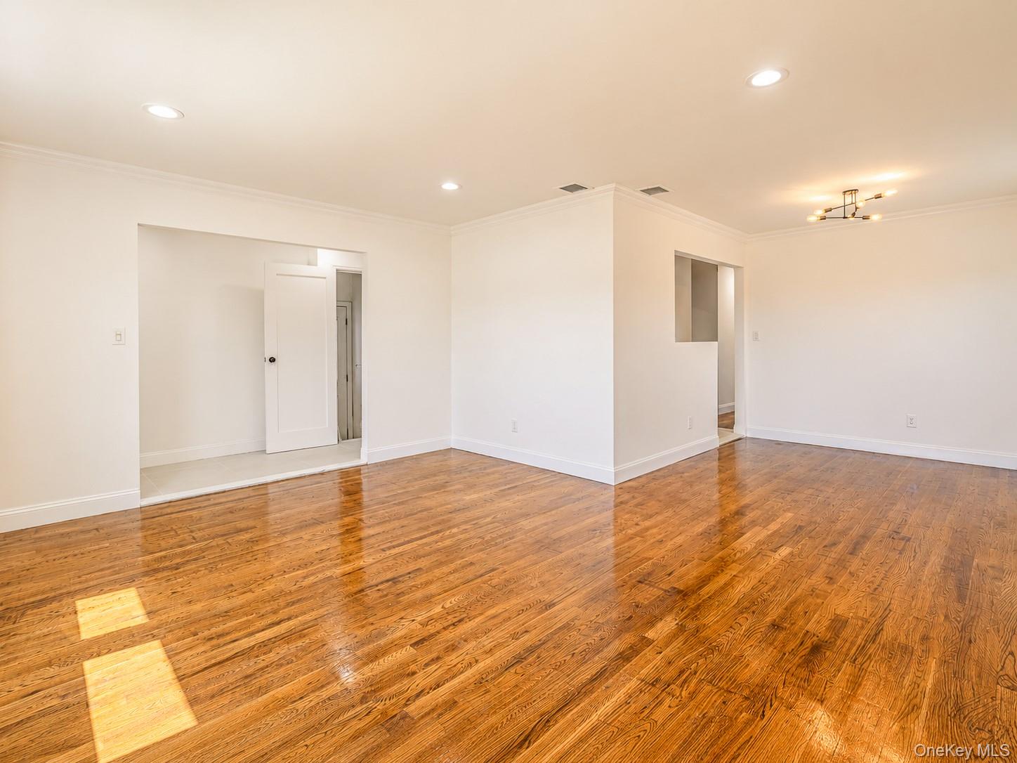 12 Grant Avenue — photo 12