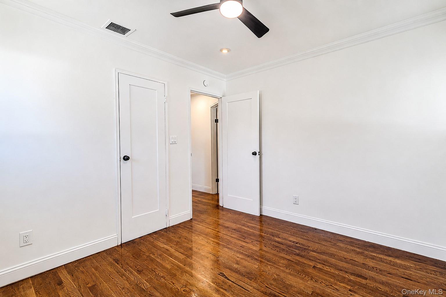 12 Grant Avenue — photo 15