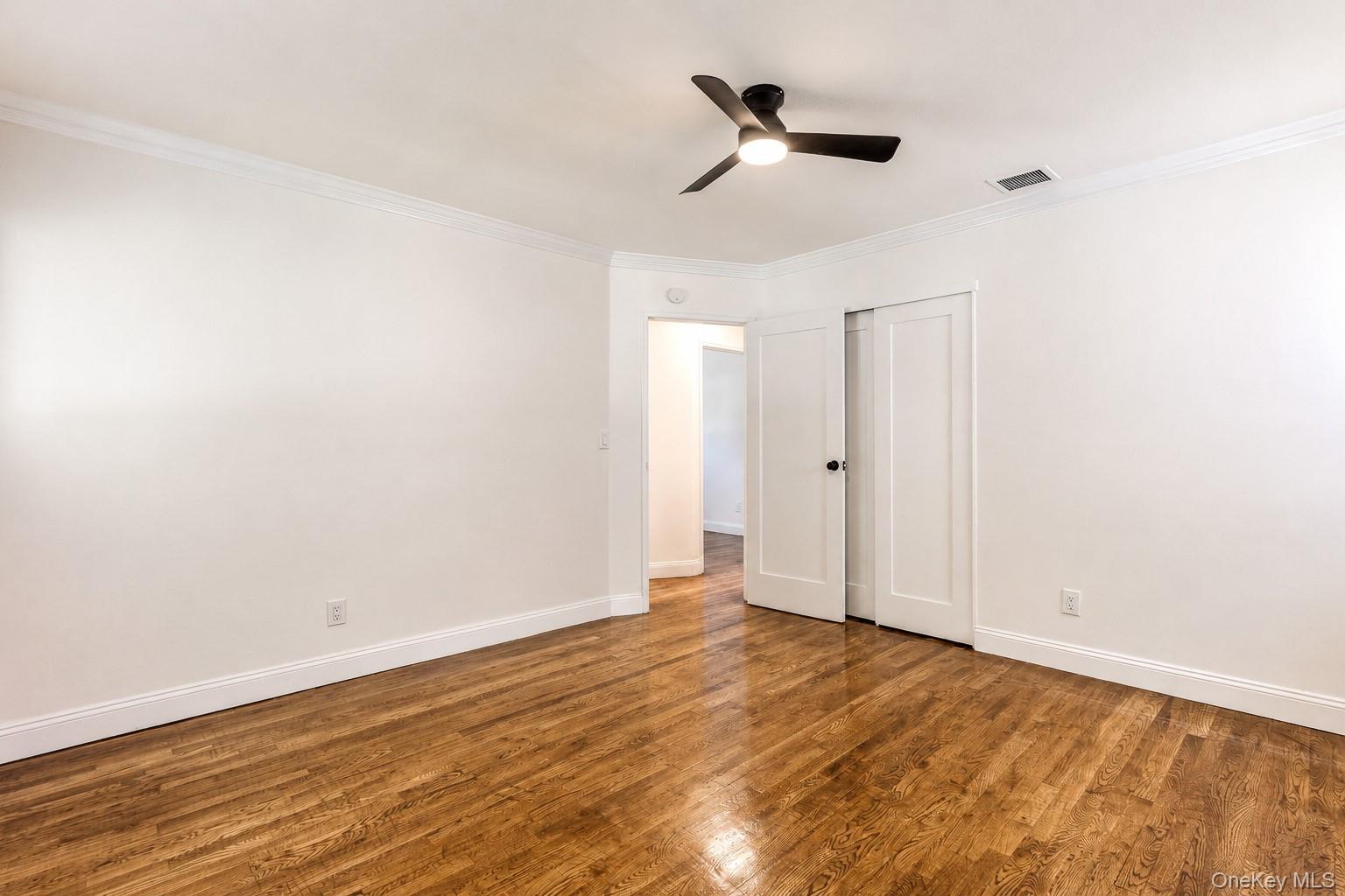 12 Grant Avenue — photo 18