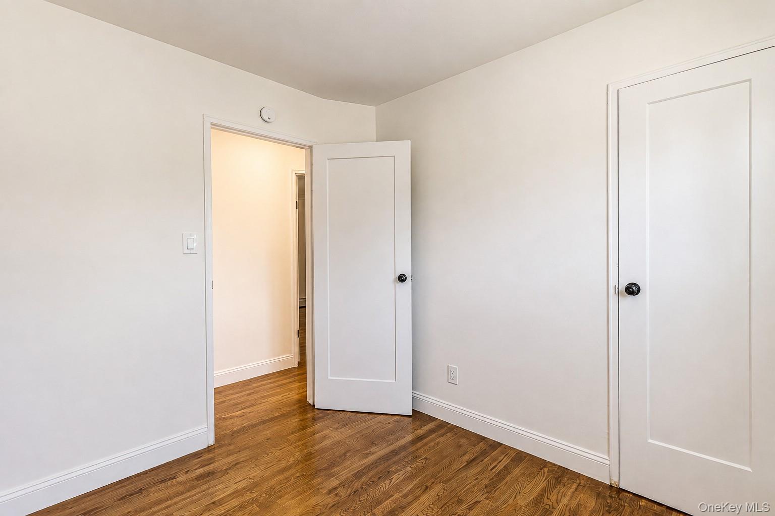 12 Grant Avenue — photo 19