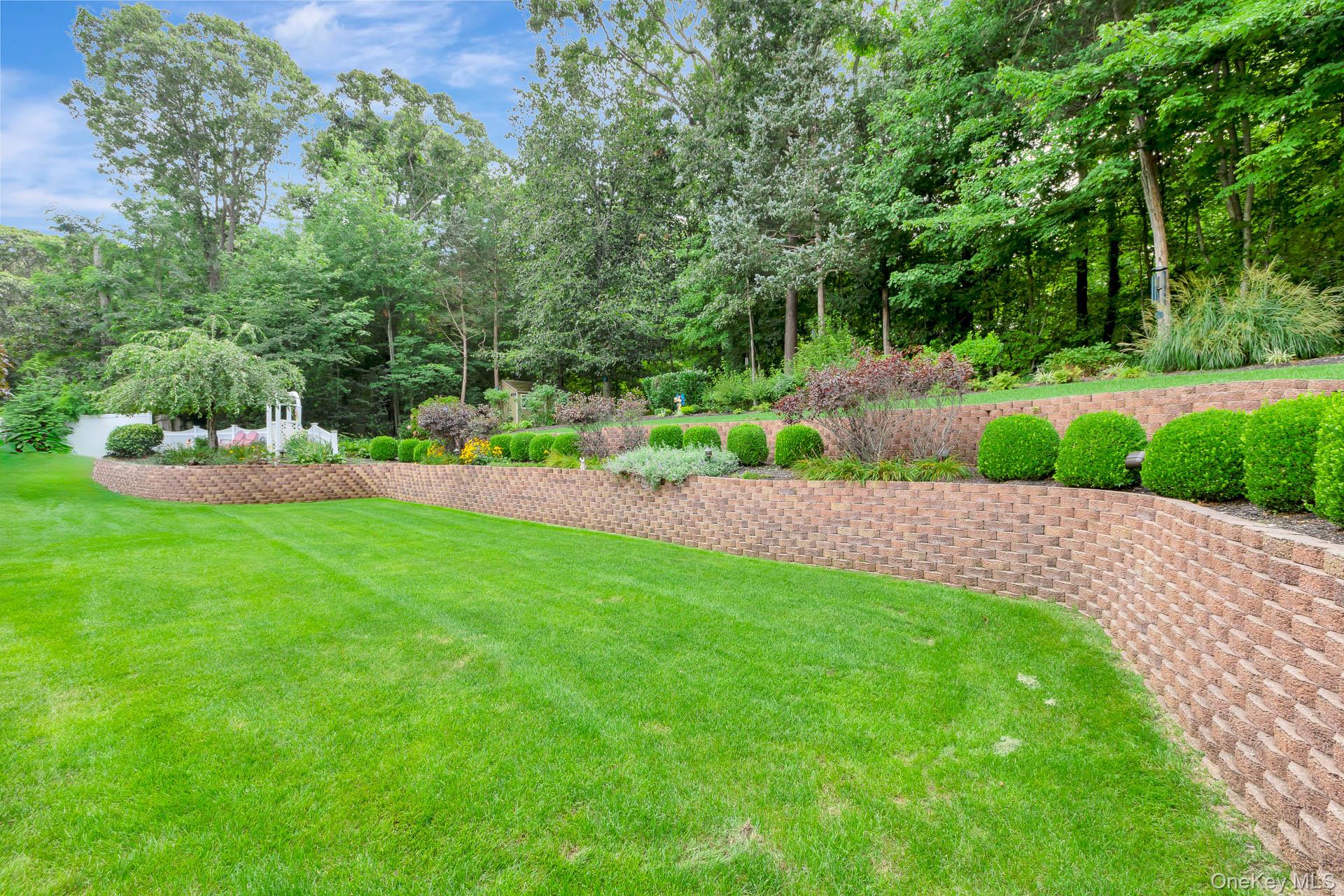 2835 Wading River Road — photo 44