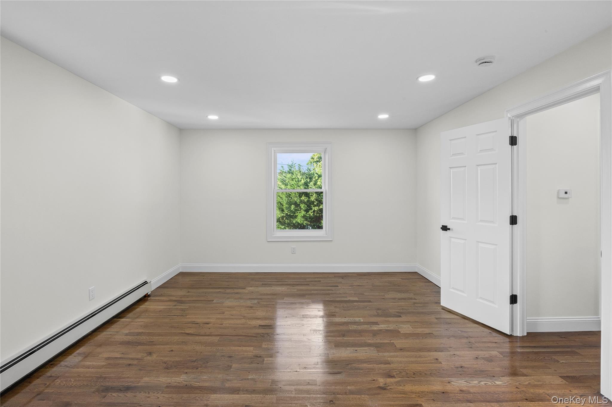 843 Jerusalem Avenue — photo 31