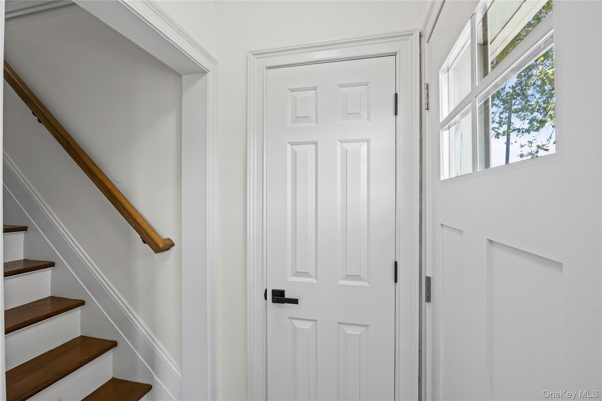 843 Jerusalem Avenue — photo 8