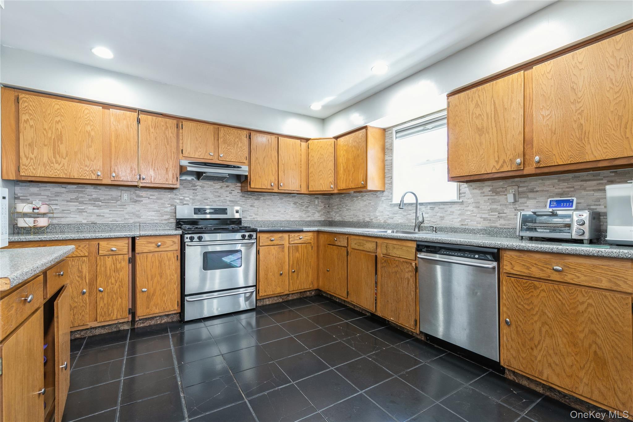 126 Washington Avenue — photo 13