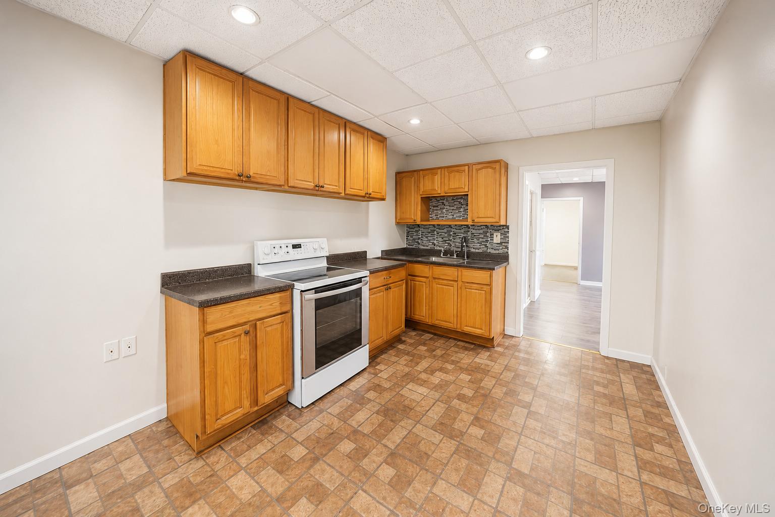 6419 Myrtle Avenue — photo 14