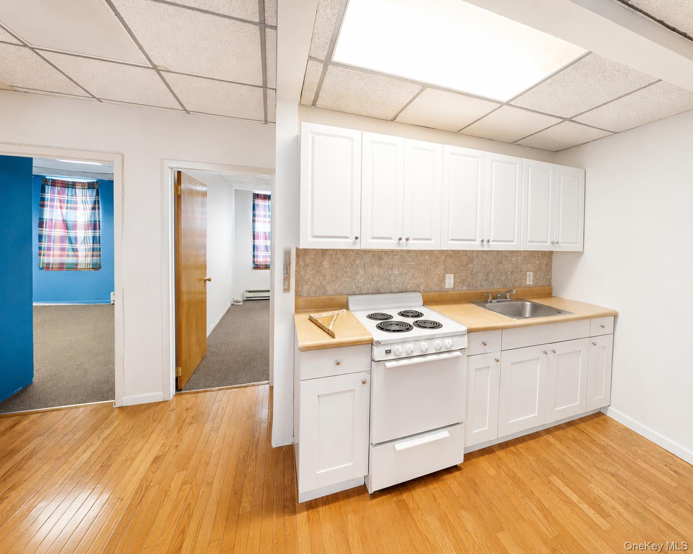 6419 Myrtle Avenue — photo 15