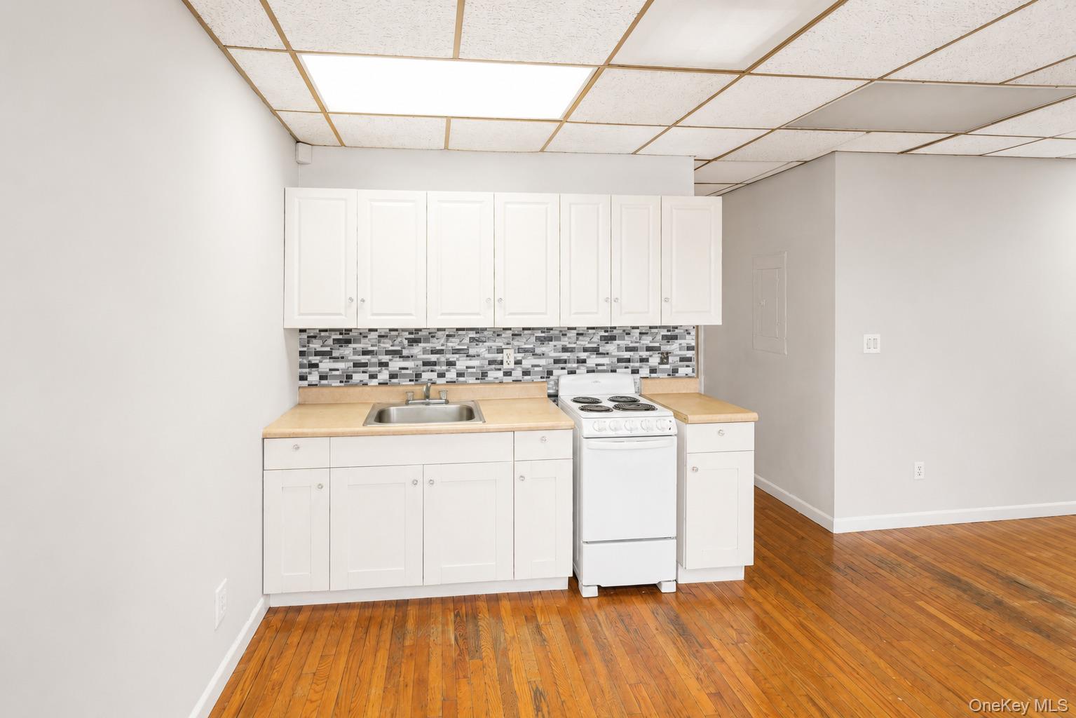 6419 Myrtle Avenue — photo 17