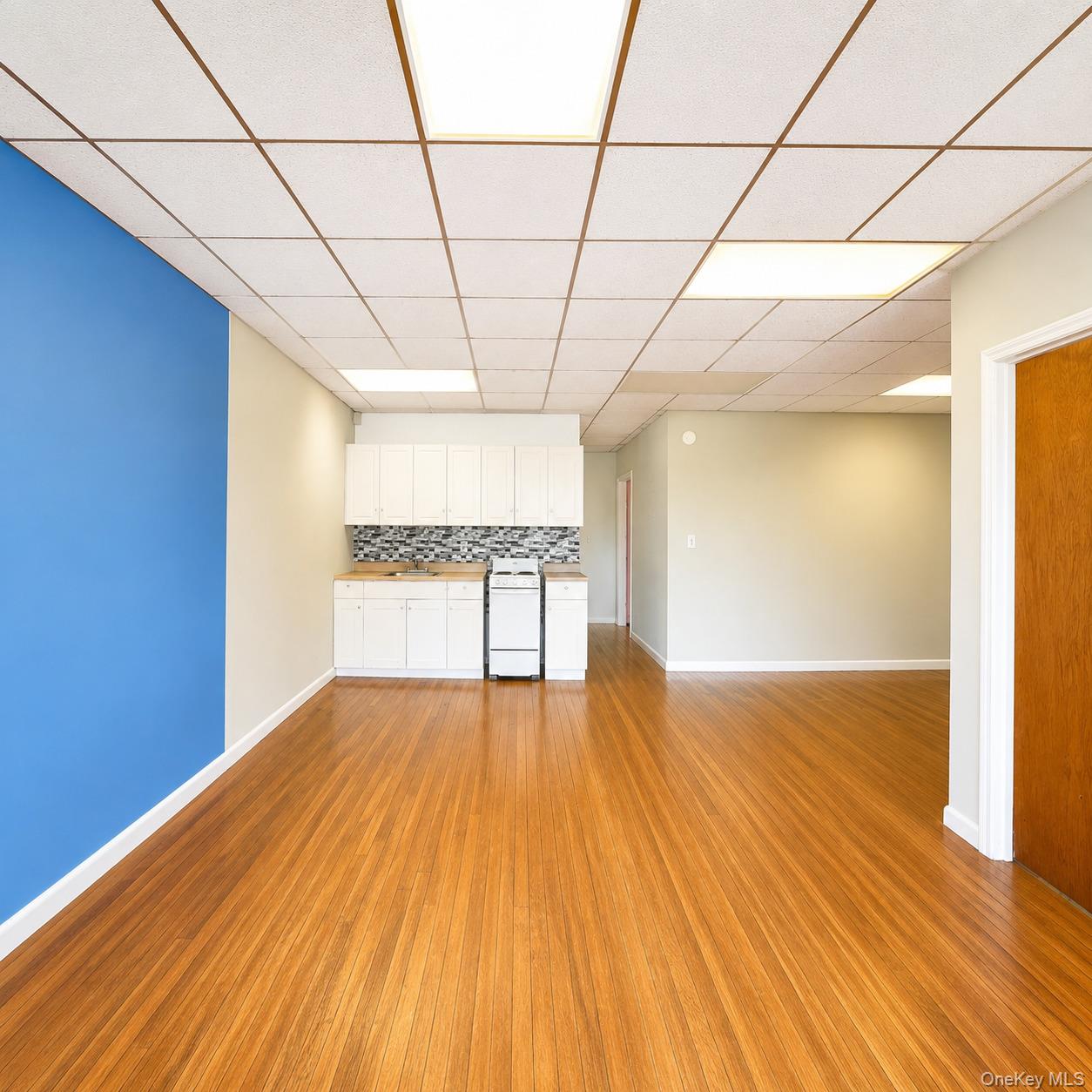 6419 Myrtle Avenue — photo 23