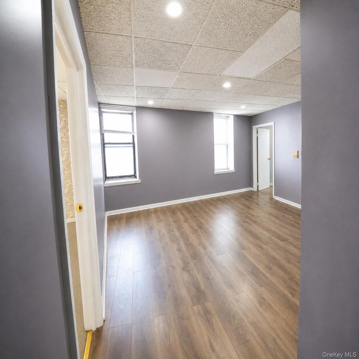 6419 Myrtle Avenue — photo 26