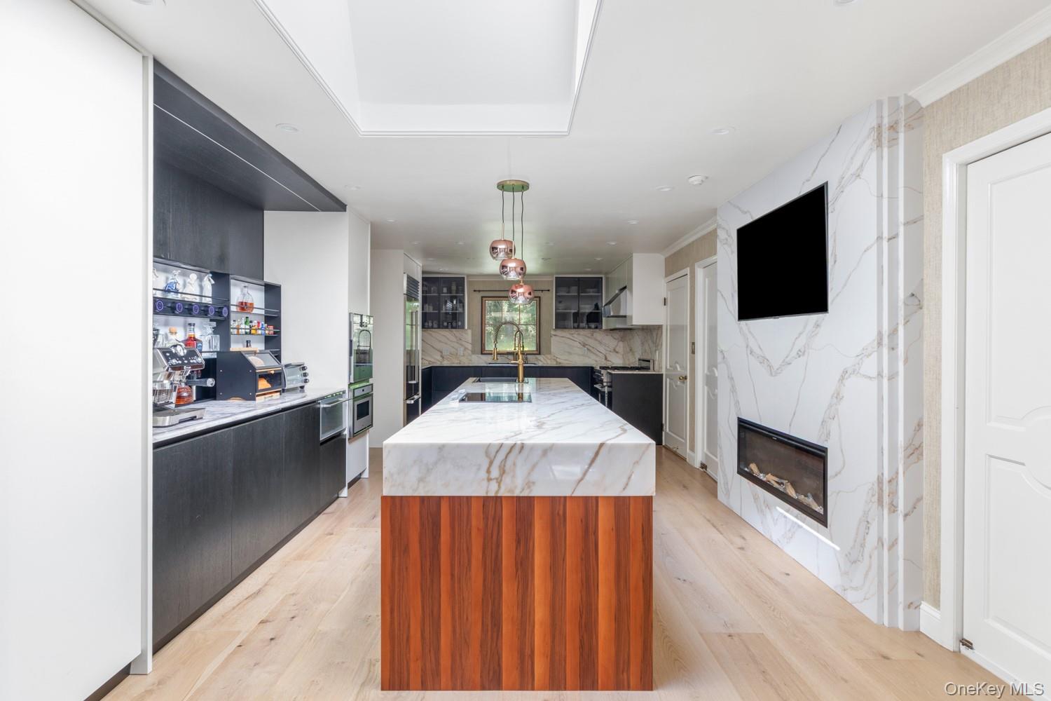 10 Laurel Woods Drive — photo 14