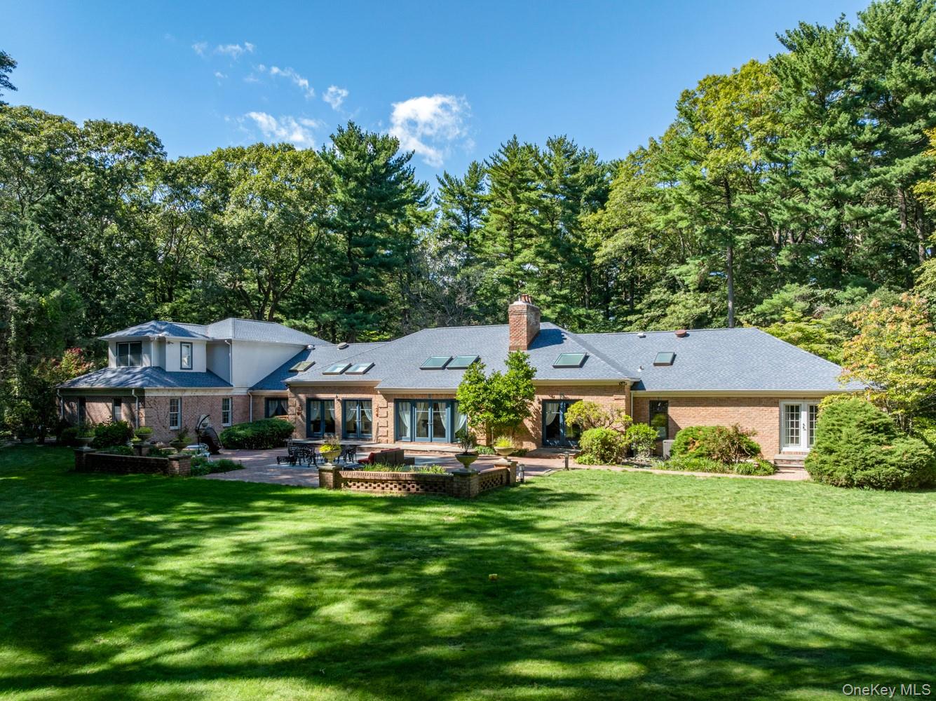 10 Laurel Woods Drive — photo 29
