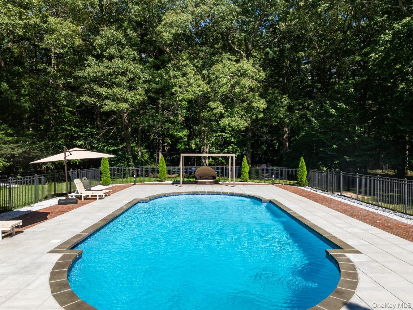 10 Laurel Woods Drive — photo 30